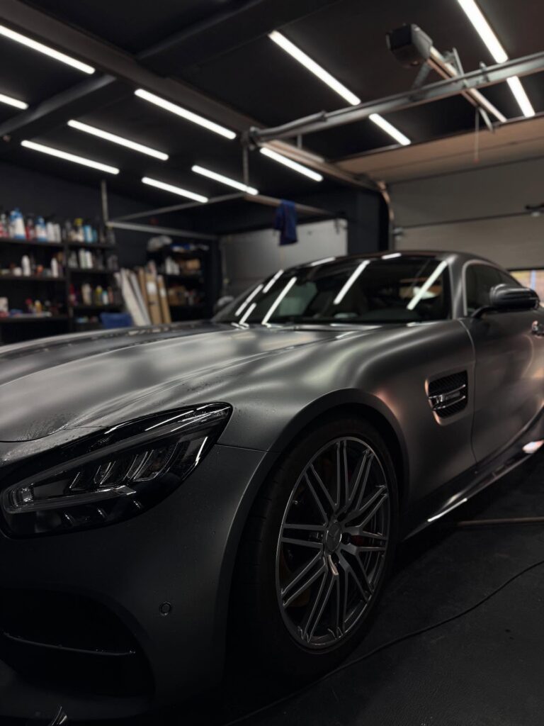 Detal realizacji Wolina Garage DW